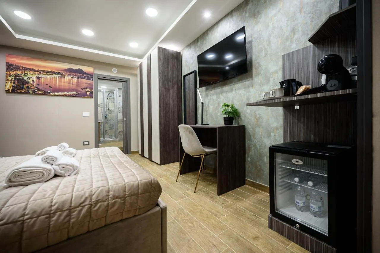 Chris Home Napoli İtalya